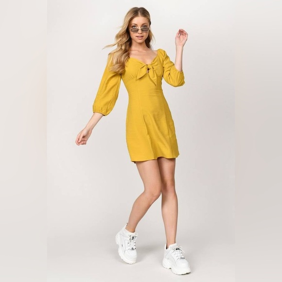 Le Lis Dresses & Skirts - Le lis marigold puff sleeve tie front dress nwt